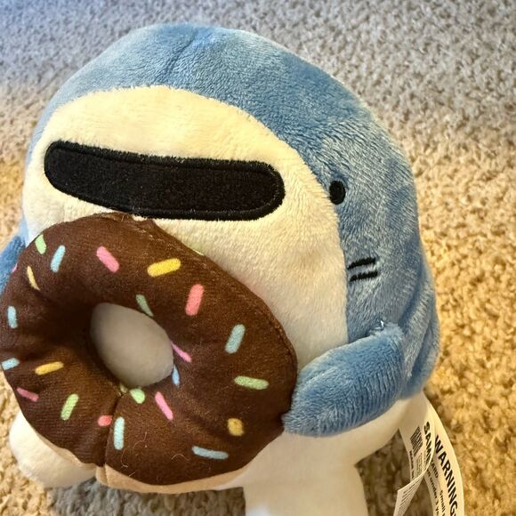 SAMEZU Nom Nom Shark Plush - Picture 5 of 6